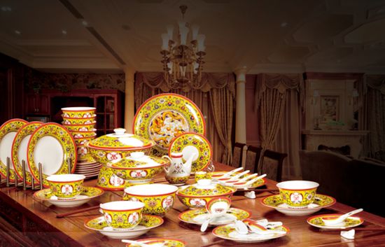  The Imperial Palace first released Health and peace• royal Porcelain banquet. Experts give high praise to it